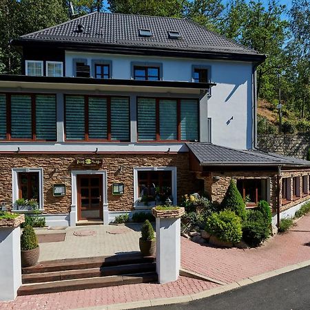 Penzion A Restaurace Bily Mlyn Liberec Kültér fotó